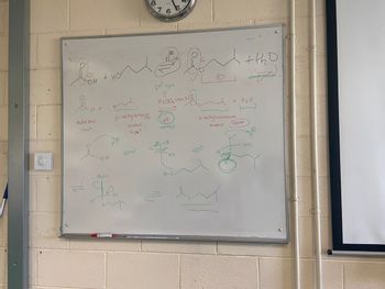 в
Хон + но
он +
Acetic Acid
17 см 3
ти
ис
он
Оонг
но
3-methyl butand
alcohol
16 cm 3
но
он
у
8
76
quartz
ант
sou
1
H2 Sоu съст 3)
catalyst.
он
н-о
пр
3-methylbutanoate
Product
1
НС
+ H20
ш
+60
Ester
-н
он