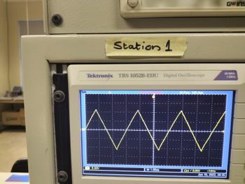 Tek
Station 1
Tektronix TBS 1052B-EDU Digital Oscilloscope
5.00V
Aca Complete
M 1.00us
M.Pos: 100 Ous
Ch1 / 0.00V
<10Hz
Jun 15, 2022, 20:35
GWINS
50 MHz
1GS/s
On/of